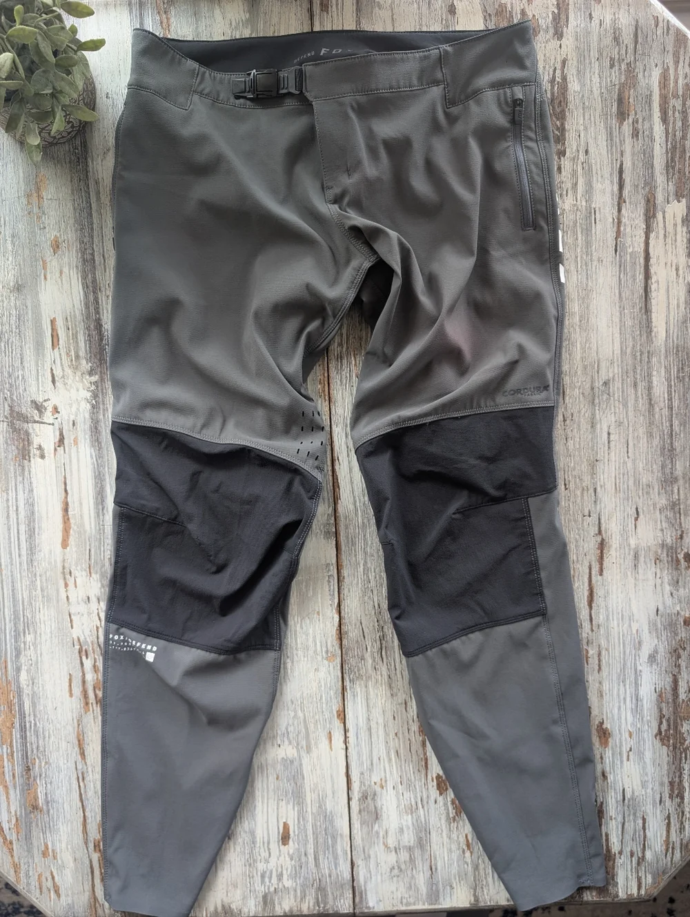 Fox Defend Mountain Biking Pants Women's Large - Picture 2 of 10